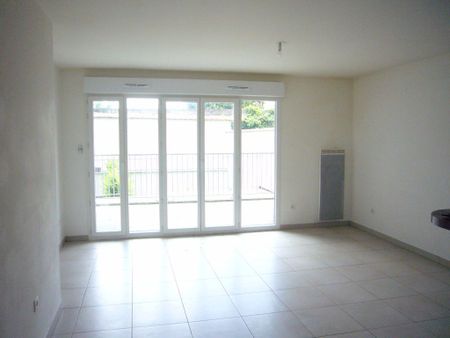 Location Appartement 3 pièces 64m² CHAMPS SUR MARNE 77420 - Photo 4