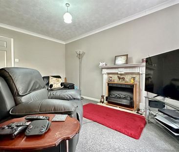 Thealby Gardens, Doncaster - Photo 6