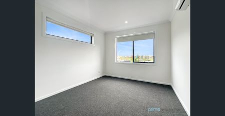 Exceptional Brand-New 4-Bedroom Home Perfectly Positioned in Growing Mambourin - Photo 5