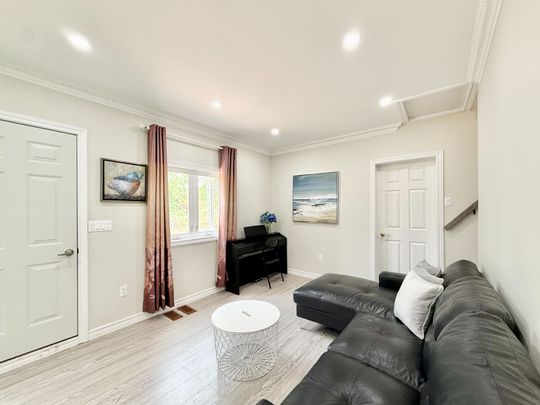 For Lease - 5421 Young Street, Hamilton Township, Ontario - Photo 1