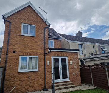 3 bedroom detached house to rent - Photo 6