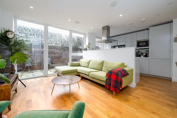 Flat 2 Ferrier apartments, 336 Clapham Road, London SW9 9AP, UK, London - Photo 1