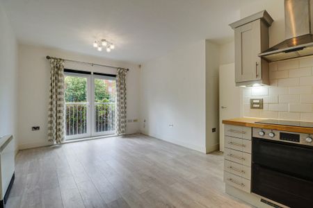 Camp Road, Avenue Road, St Albans, AL1 5JN - Photo 2