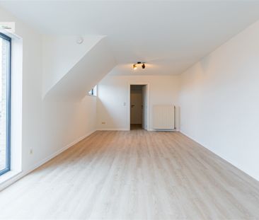 Het appartement werd eind 2024 volledig gerenoveerd. Het EPC dateer... - Photo 4