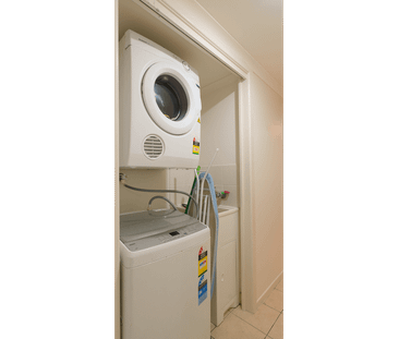 Welcome to Your New Home in the Heart of Townsville City - Photo 5