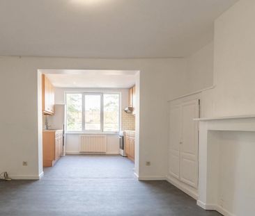 Appartement te huur in Elsene voor € 900 met 1 slaapkamer - Photo 4