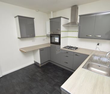3 Bedroom Semi-Detached Bungalow - Photo 4