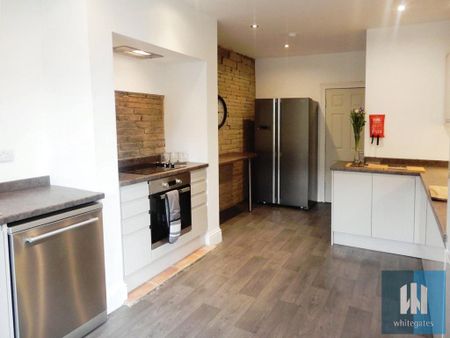 1 bedroom in a house share to rent - Photo 4