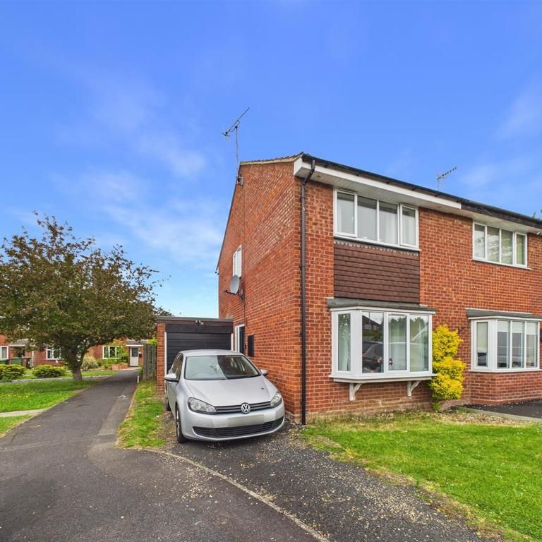 2 bedroom semi-detached house to rent - Photo 1