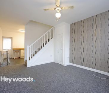 2 bedroom terraced house to rent - Photo 3