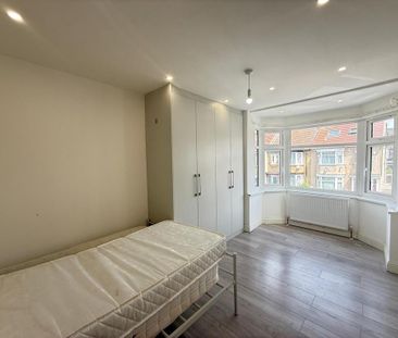 6 bedroom terraced house to rent - Photo 5