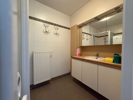 Lichtrijk appartement met twee slaapkamers + garage - Foto 4