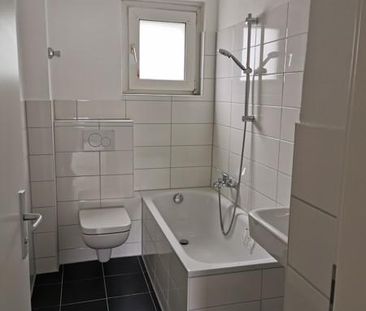 Bezugsfertige 2-Zimmer-Wohnung mit Balkon - Photo 1