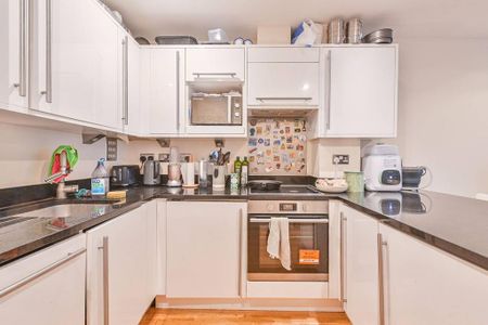 2 bedroom maisonette to rent - Photo 2