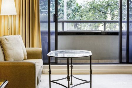 OVERSIZED STUDIO APARTMENT | Furnished - Photo 2