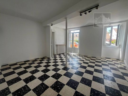 Rental Apartment - Photo 1