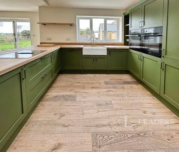 5 bedroom detached house to rent - Photo 3