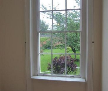 1 bedroom retirement property to rent - Photo 3