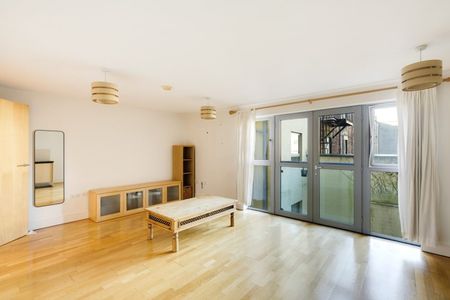 1 Bed Flat - Photo 3