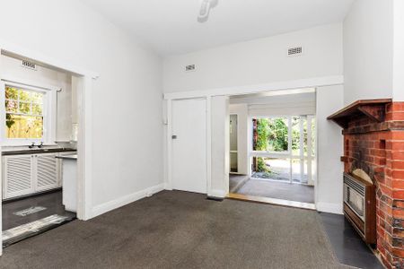 Beautiful Home In Glen Iris - Photo 5