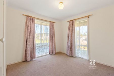 LOW-MAINTENANCE LIVING WITH OUTDOOR APPEAL. - Photo 4