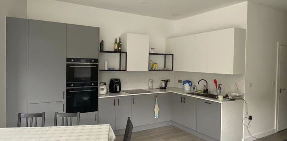 Willowbrook House, Woodberry Down, N4 - Photo 2