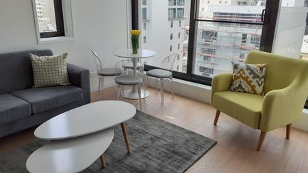 Auckland City Apartment - Fully Furnished - Photo 4