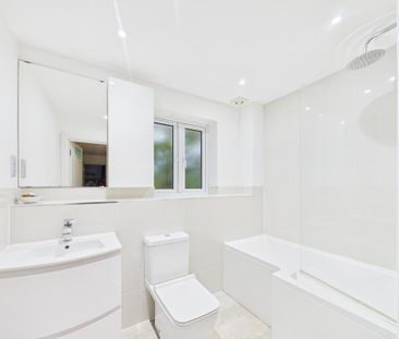 4 bedroom detached house to rent - Photo 3