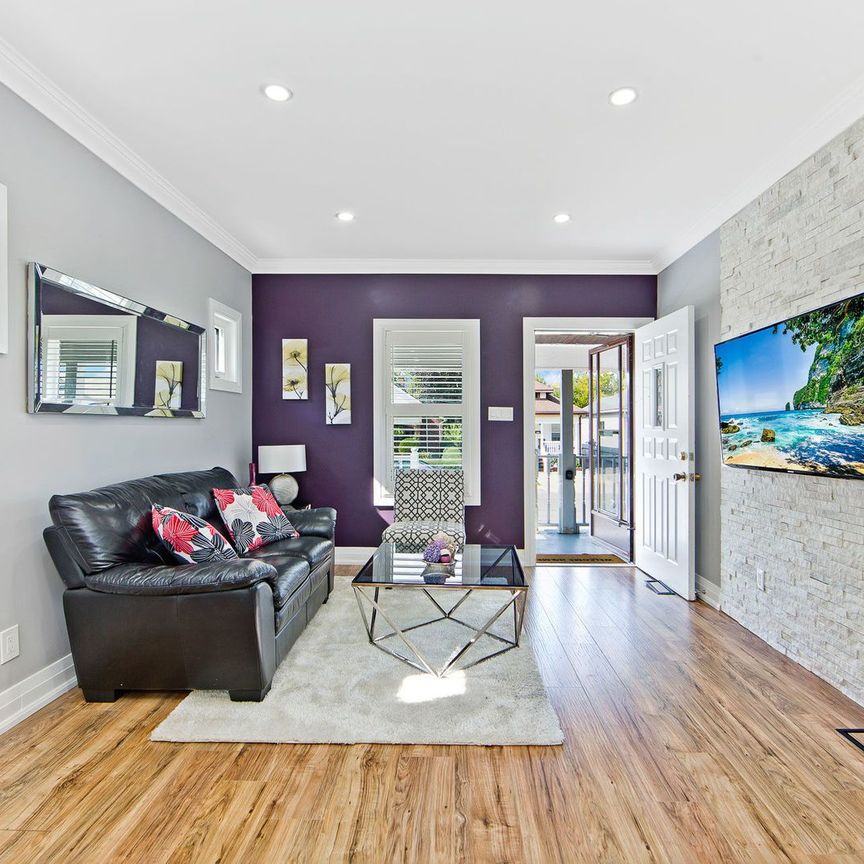 For Lease - 4434 Second Avenue, Niagara Falls, Ontario - Photo 1