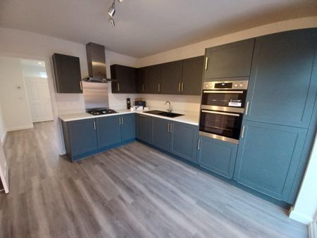 3 bedroom House To Let - Photo 5