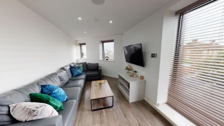 6 bedroom flat to rent - Photo 3