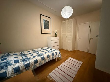 Kungsportsavenyen, Göteborg - Photo 4