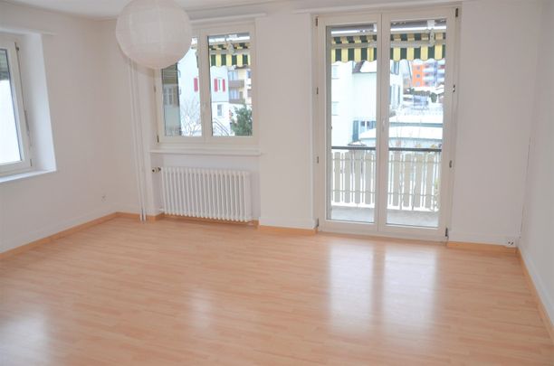 "4-Zimmer-Wohnung an zentraler Lage mit Balkon" - Photo 1