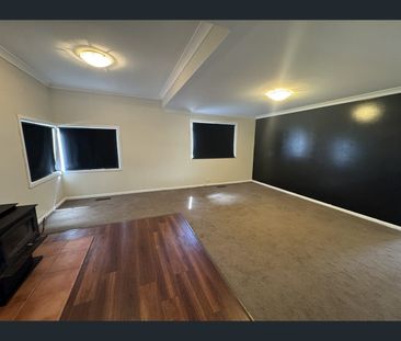 17A Hepburn Street, McKellars Park, NSW 2790 - Photo 2