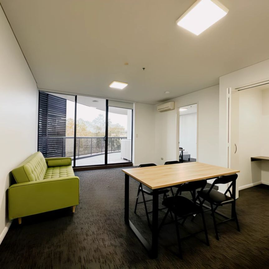 3 bed 2 bath*1103 - Photo 1