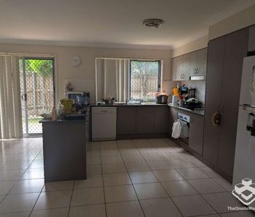 Master Bedroom Available For Rent - Photo 2