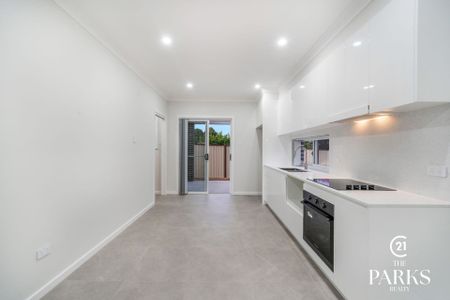 Brand New Granny Flat with Parking (2 Cars) - Photo 5