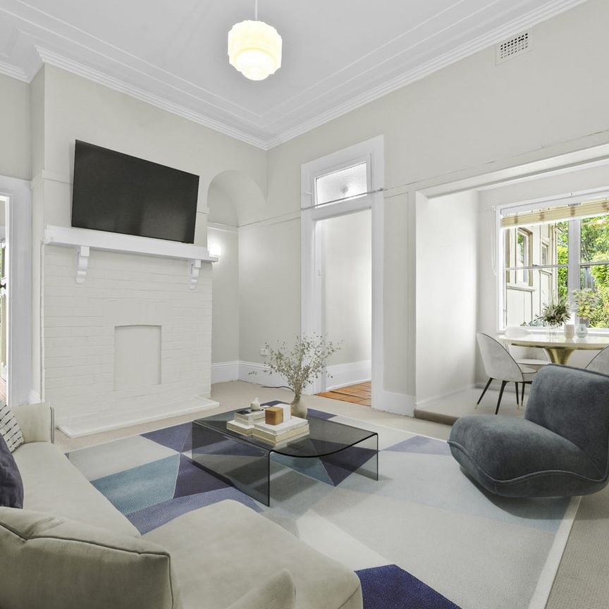 Charming Garden Apartment - Photo 1