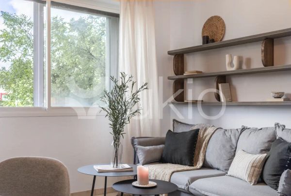 Apartamento de alquiler en Plaza del Descubridor Diego de Ordás, Ríos Rosas - Nuevos Ministerios - Foto 1