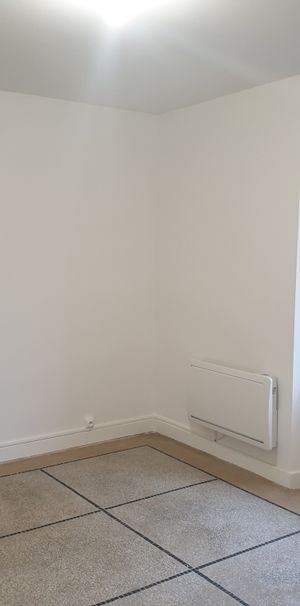 Location Appartement 1 pièce 23m² CLERMONT FERRAND 63000 - Photo 1