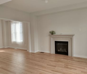 For Lease - 4 Sam Battaglia Crescent, Georgina, Ontario - Photo 1