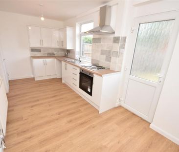 3 bedroom terraced house to rent - Photo 4