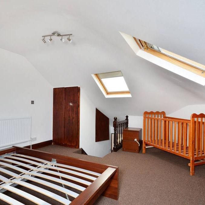 4 bedroom flat to rent - Photo 1