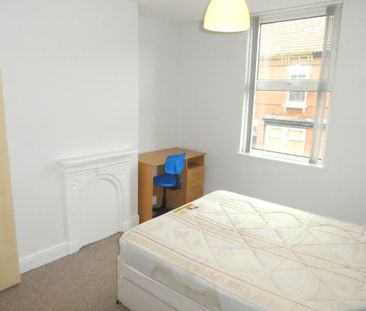 5 bedroom terraced house to rent - Photo 2