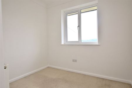 Glen Park Crescent, Kingscourt, Stroud, Gloucestershire, GL5 - Photo 5