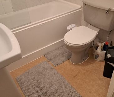 Room in a Shared Flat, Linden Avenue, NW10 - Photo 6