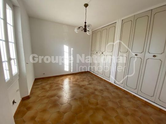 A LOUER - SARRIANS - APPARTEMENT T4, - Photo 1
