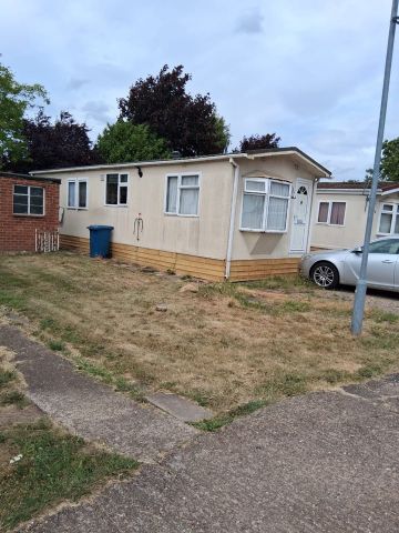 2 Bed Mobile Home, Caravan Site, NG2 - Photo 4