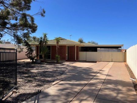 62 Butler Crescent&comma; Port Augusta West - Photo 2