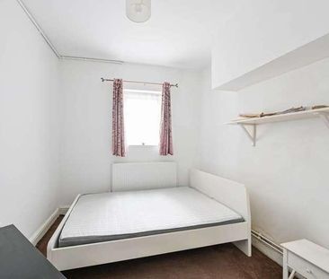 Albert Road, Silvertown, E16 - Photo 1